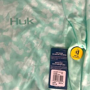 NWT Men’s Huk Shirt